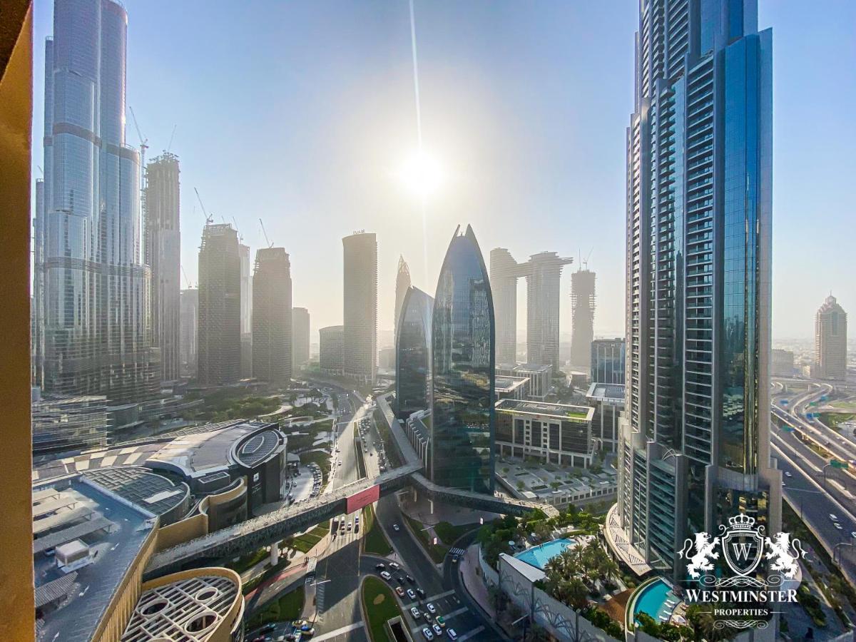 Westminster Dubai Mall Exterior foto View of the Dubai skyline from the Westin