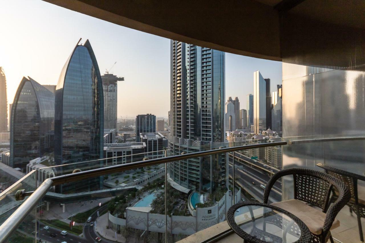 Westminster Dubai Mall Exterior foto View from a balcony